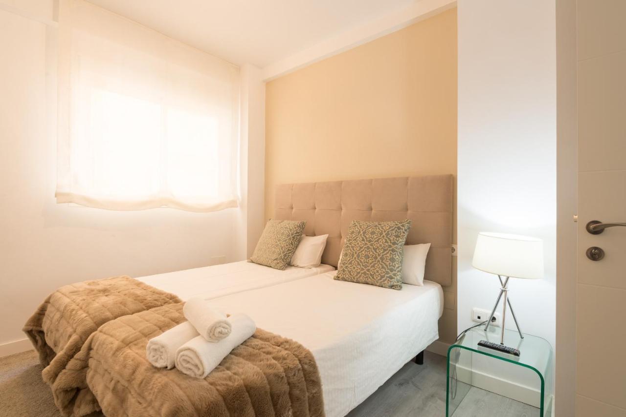 Soho Premium 3 Bedrooms Apartment Malaga Bagian luar foto